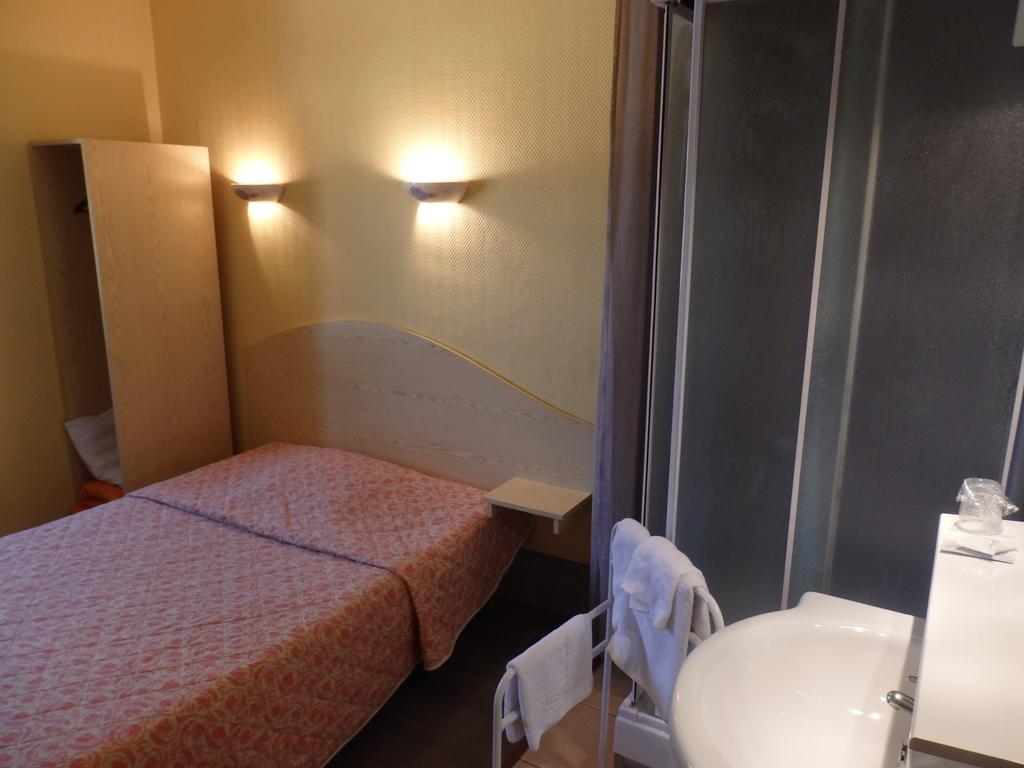 Servhotel Morestel Luaran gambar
