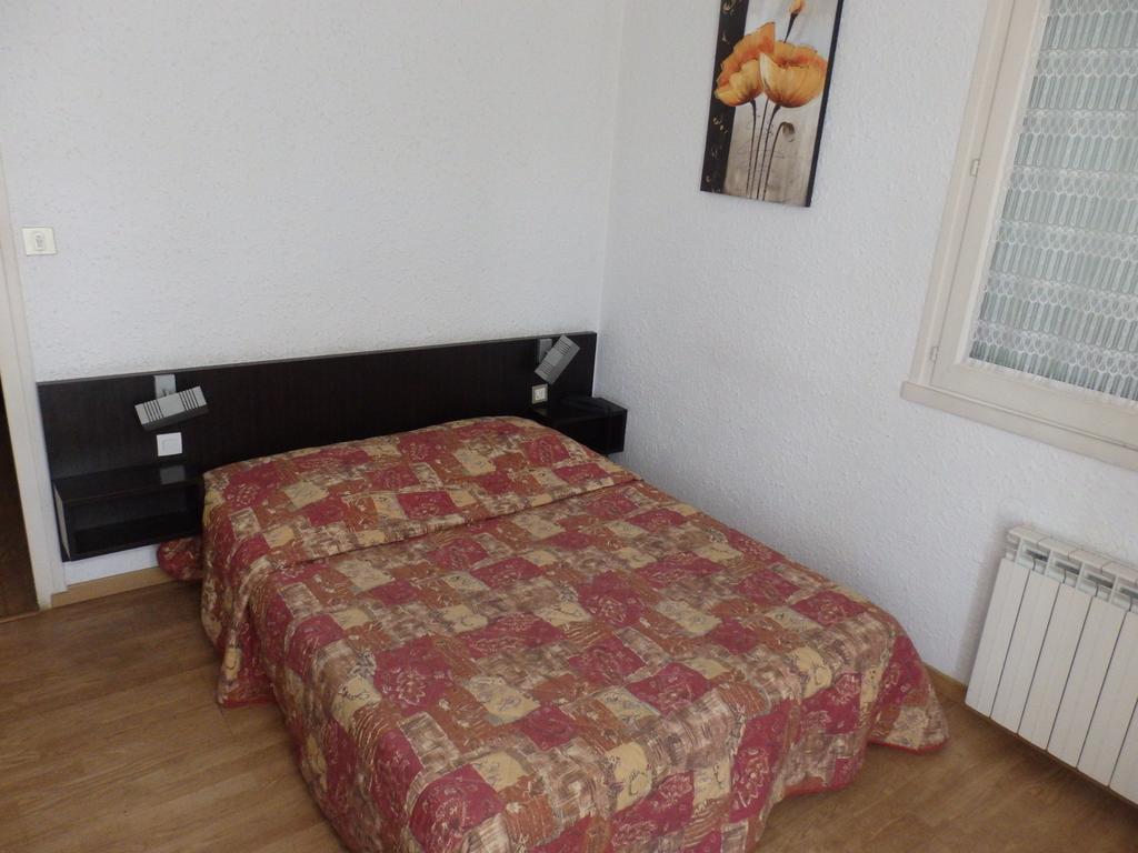 Servhotel Morestel Luaran gambar