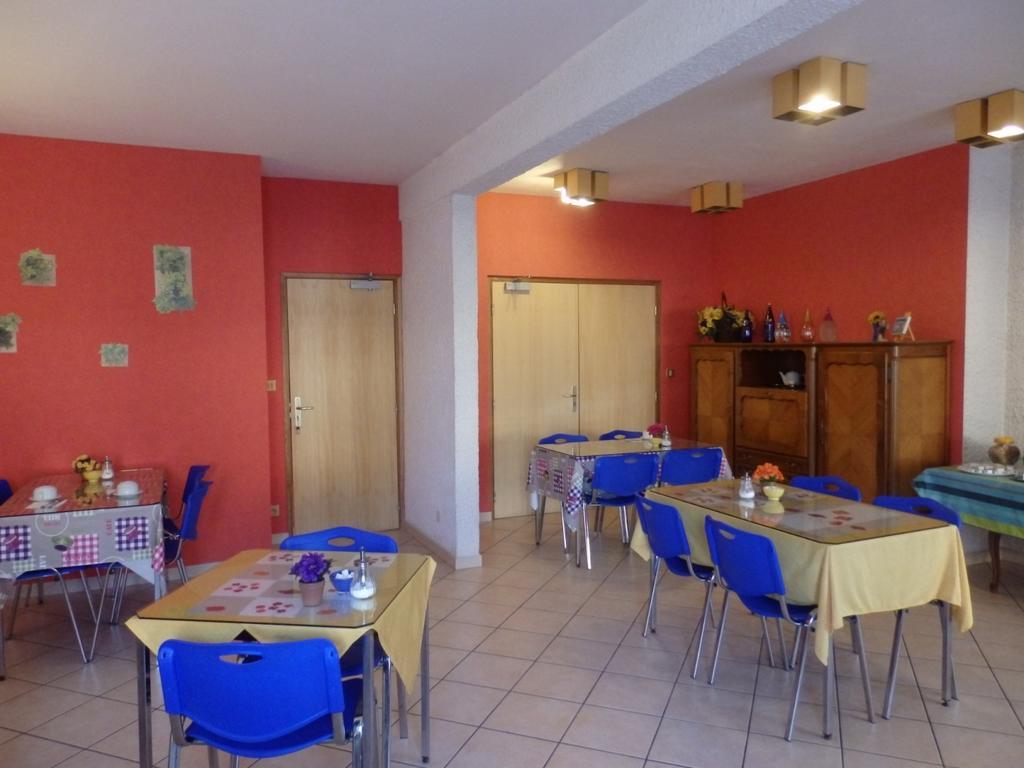 Servhotel Morestel Luaran gambar