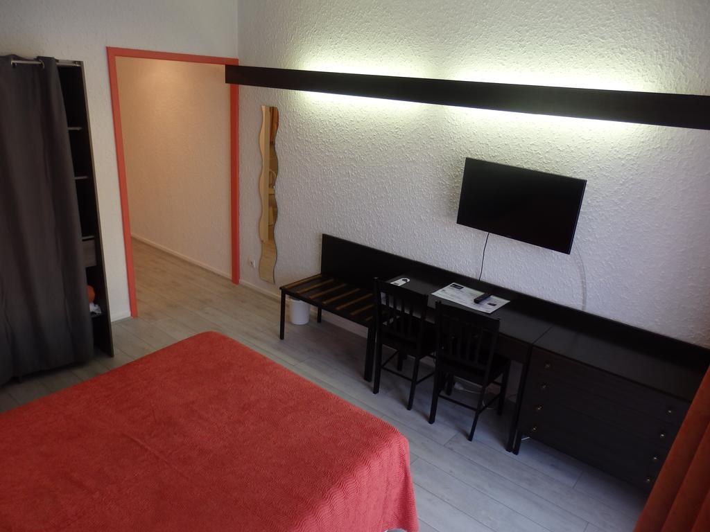 Servhotel Morestel Luaran gambar